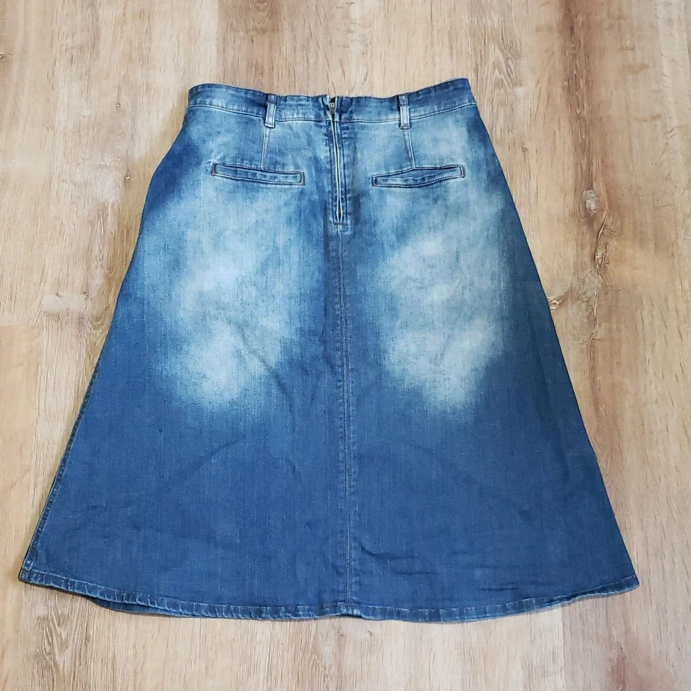 Pilcro and The Letterpress Denim Skirt, Size 8 - Picture 7 of 9